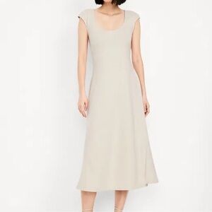 Old Navy Scoop-Neck Midi Dress in Light Beige